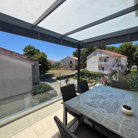 Guerilla Choice Apartment Vodice